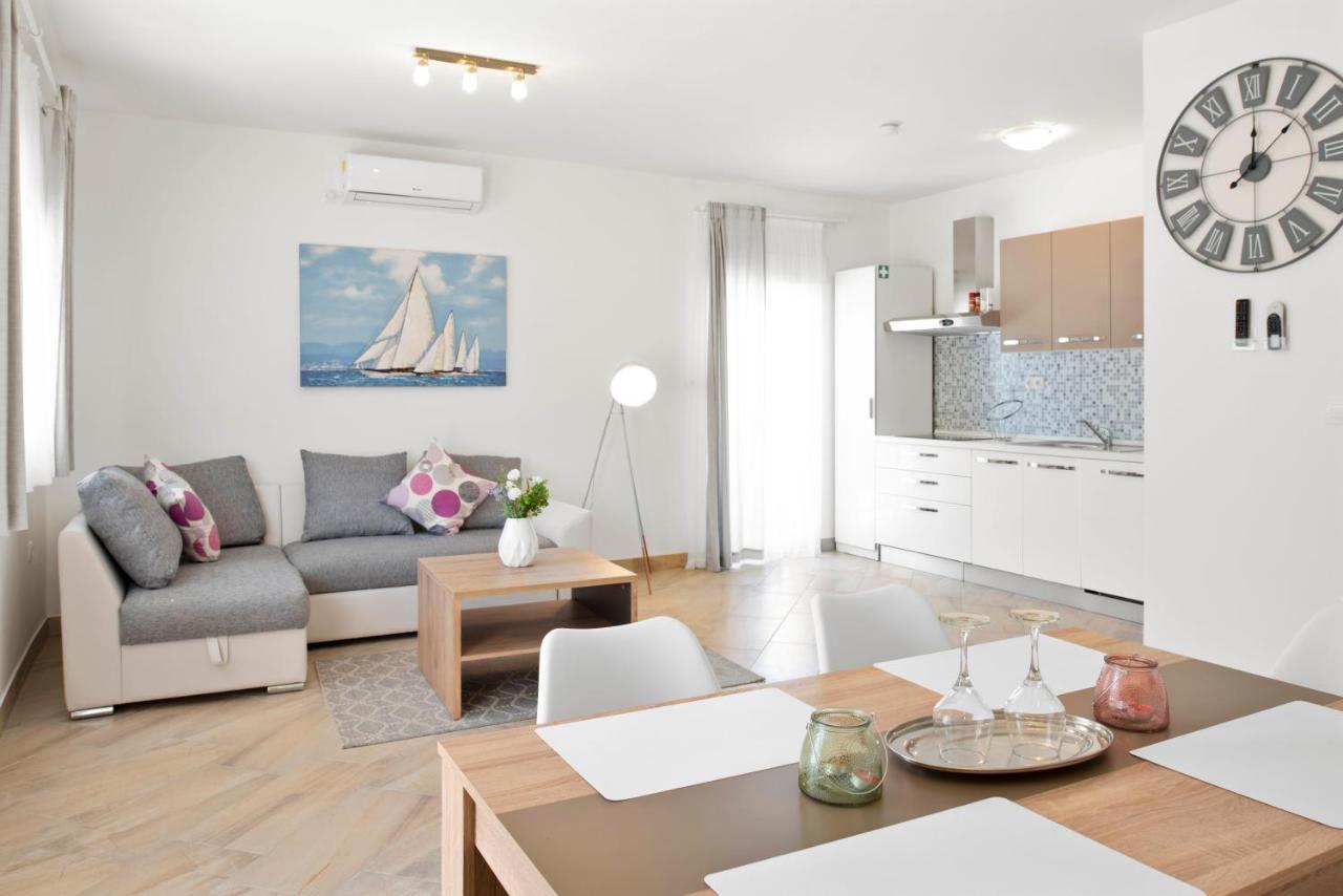 Aaa Anic Amazing Apartments Deluxe سبليت المظهر الخارجي الصورة