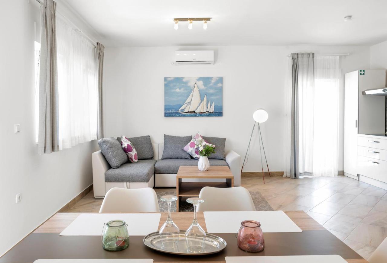 Aaa Anic Amazing Apartments Deluxe سبليت المظهر الخارجي الصورة