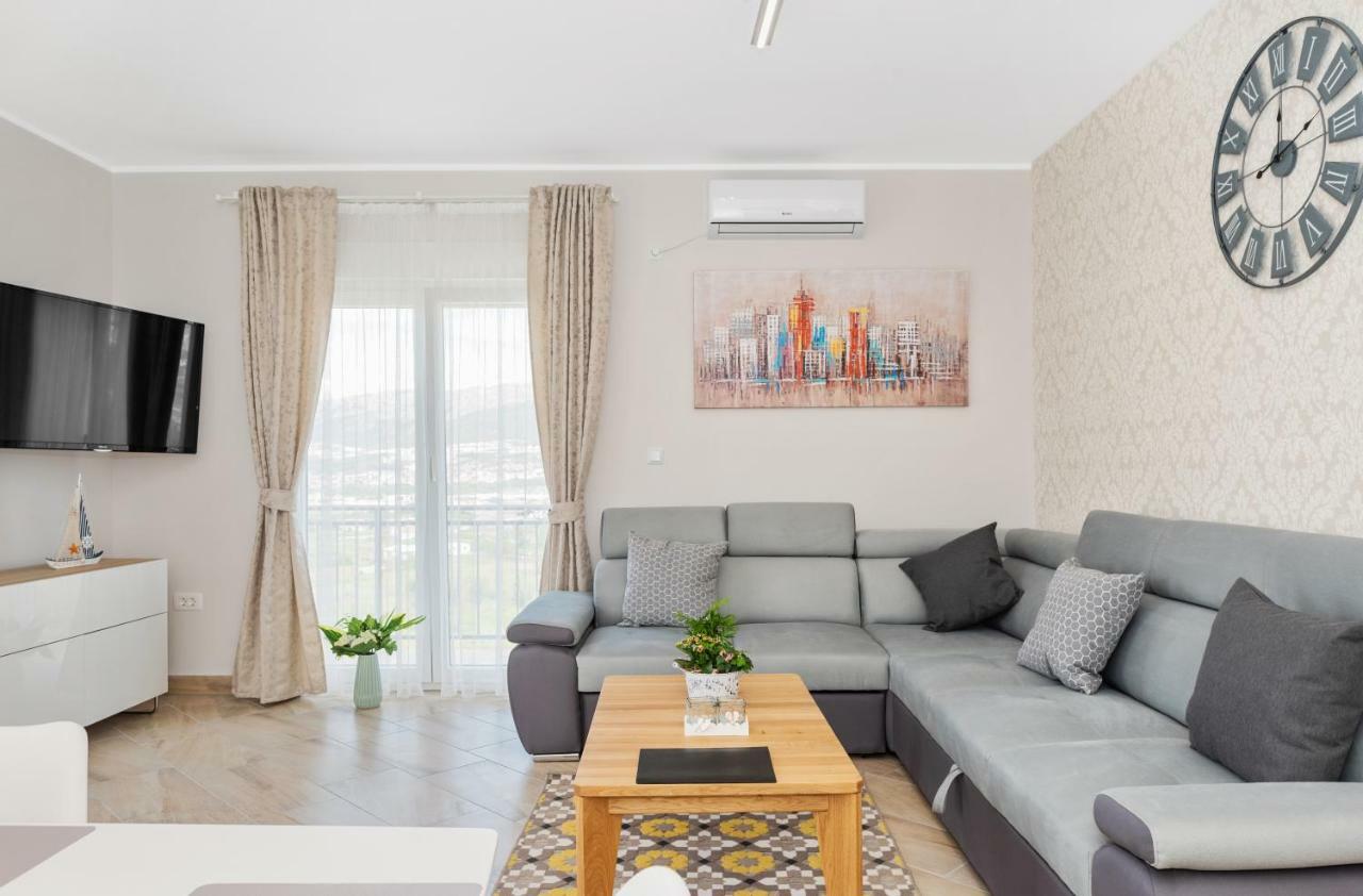 Aaa Anic Amazing Apartments Deluxe سبليت المظهر الخارجي الصورة