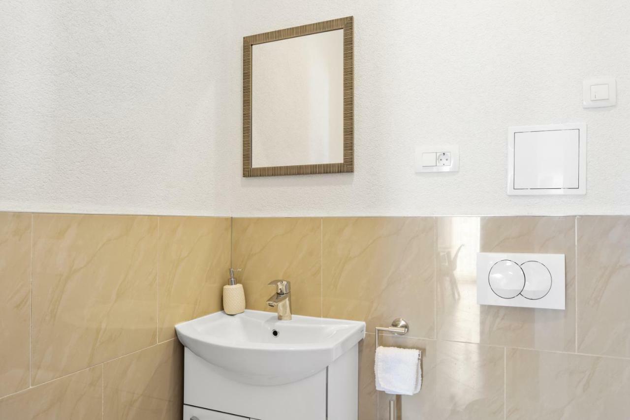 Aaa Anic Amazing Apartments Deluxe سبليت المظهر الخارجي الصورة