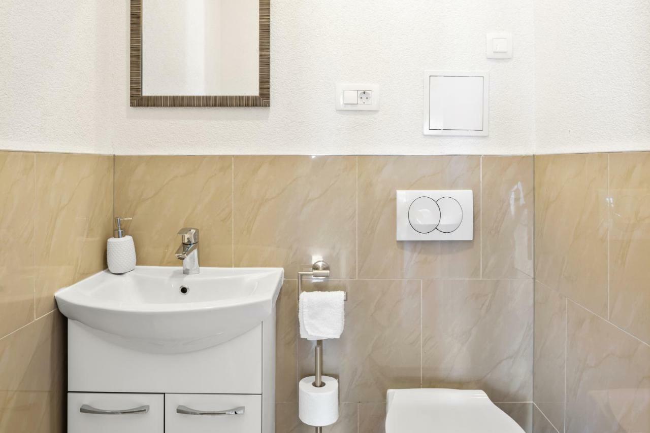 Aaa Anic Amazing Apartments Deluxe سبليت المظهر الخارجي الصورة