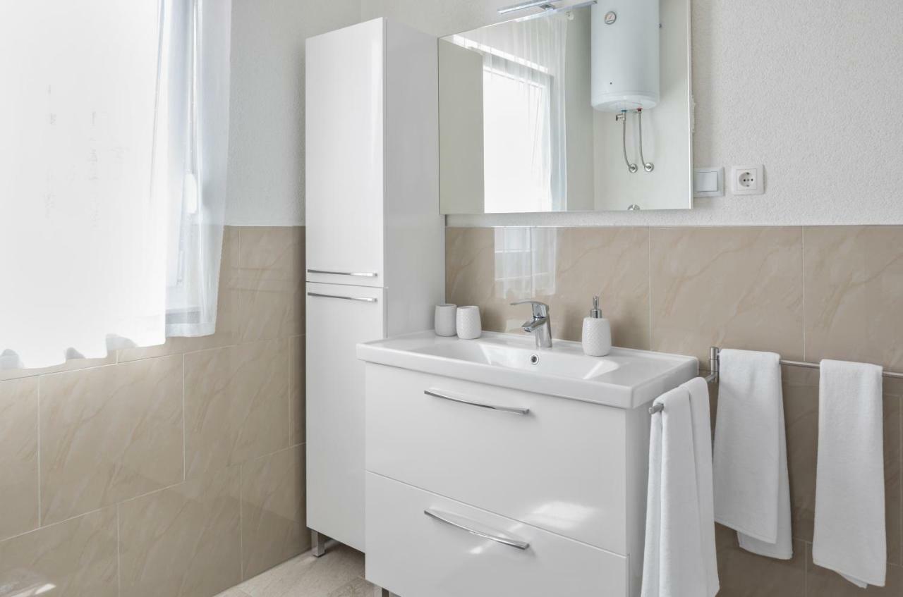 Aaa Anic Amazing Apartments Deluxe سبليت المظهر الخارجي الصورة