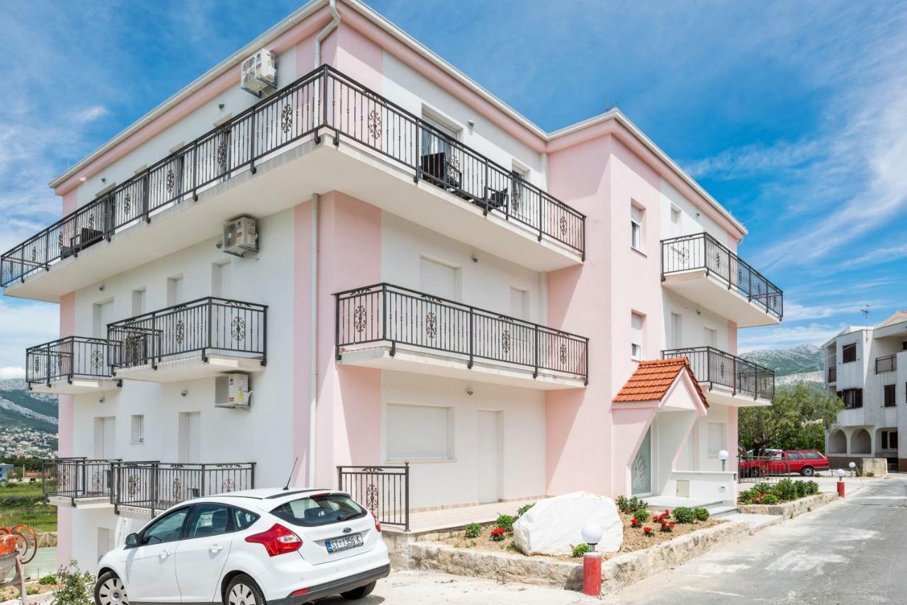 Aaa Anic Amazing Apartments Deluxe سبليت المظهر الخارجي الصورة